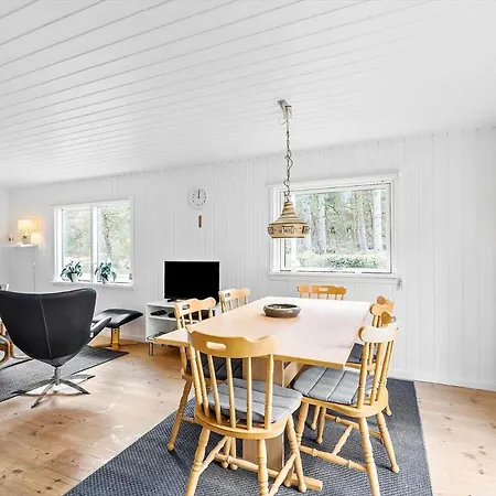 3512 - Fjorden 5 Neksø