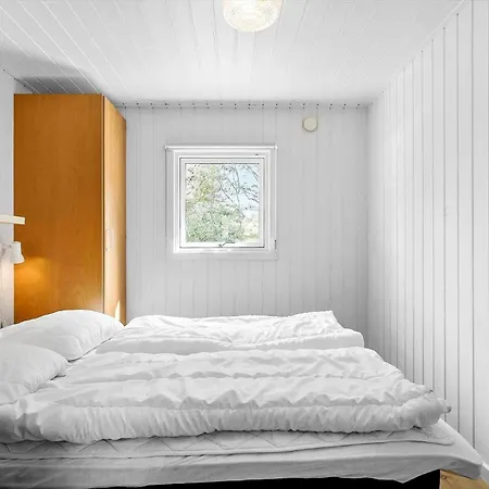 3512 - Fjorden 5 * Neksø