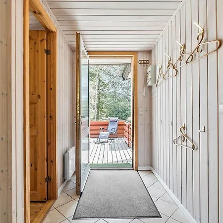 3512 - Fjorden 5 * Neksø